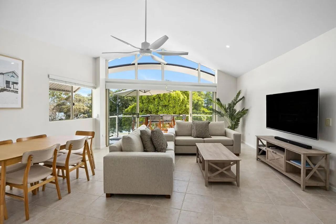 3 235 Gympie Tce Noosaville Australia
